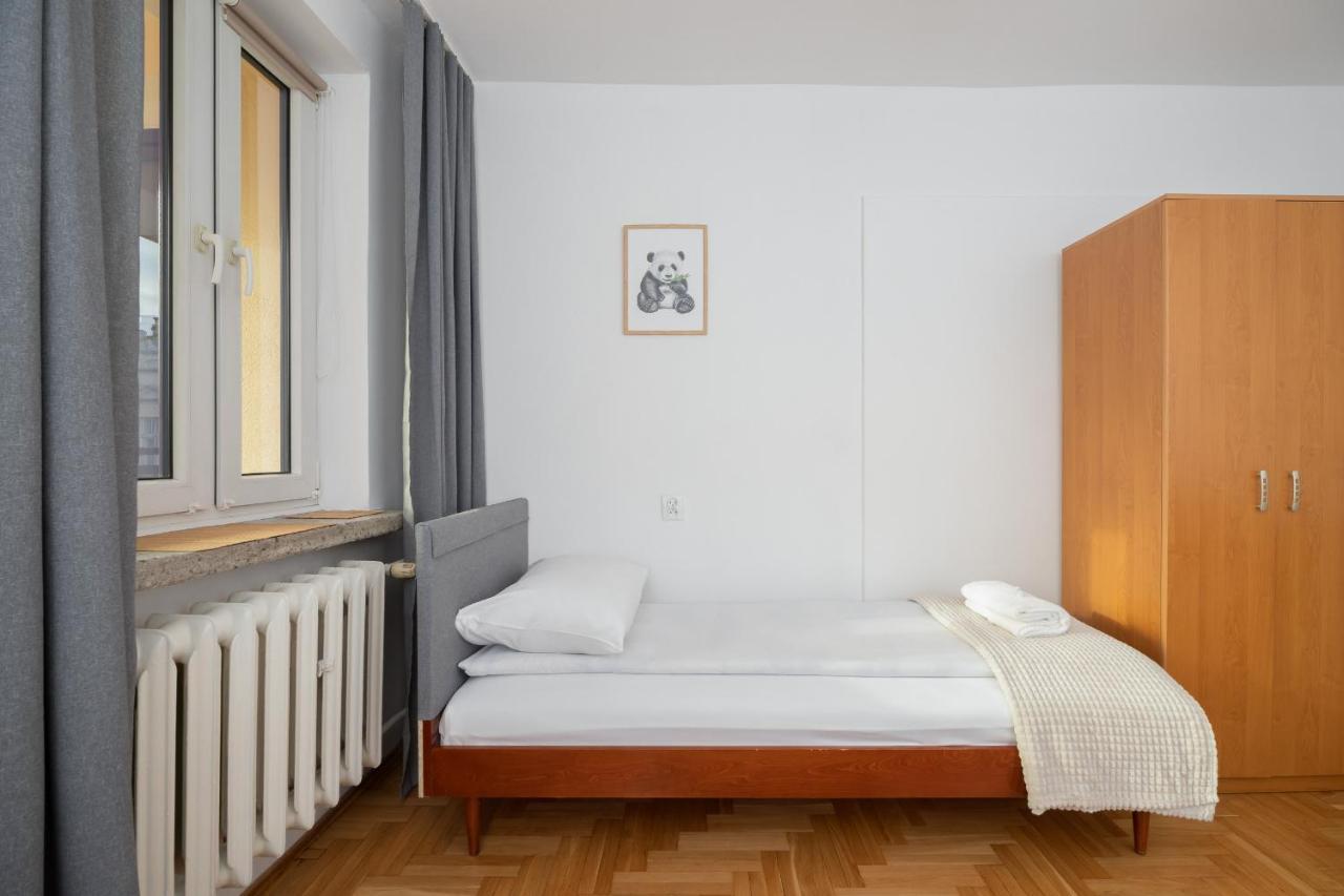 Jozefinska Apartment With Balcony Cracow By Noclegi Renters Краков Экстерьер фото